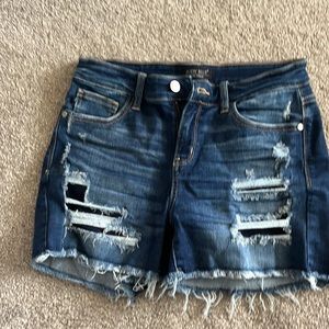 Judy Blue Size Medium dark demin distressed jean shorts